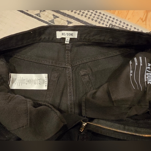 NWT RE/DONE black denim jeans wide Loose leg With Slit -Size 25 with a 30" Waist - Picture 10 of 16